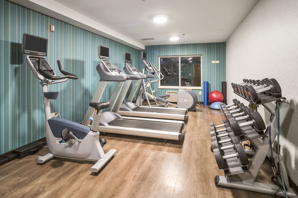 Holiday Inn Express Chicago NW Vernon Hills by IHG - photo 18
