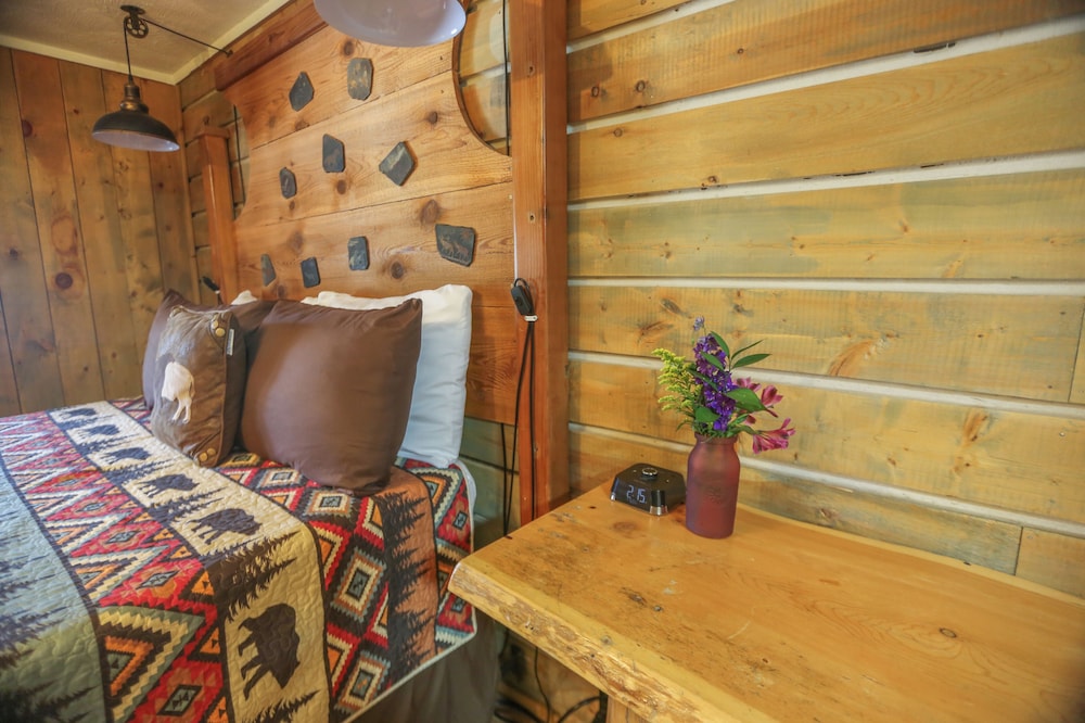 Chinook Winds Motel - photo 56