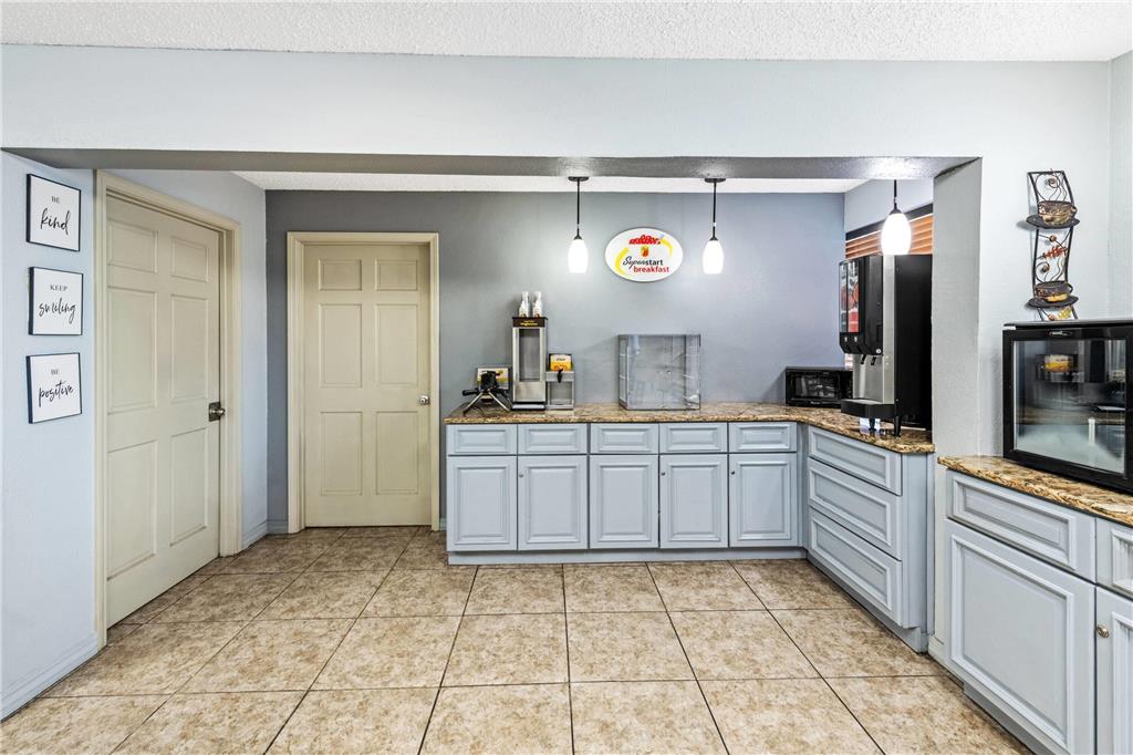 Super 8 by Wyndham Independence Kansas City - photo 25