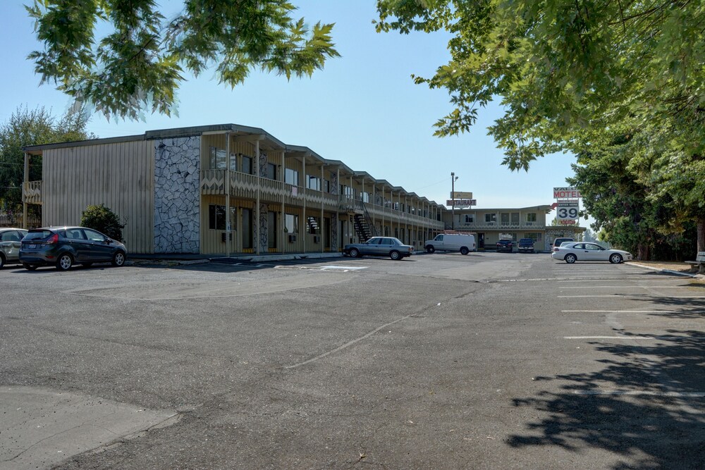 Value Motel - photo 19
