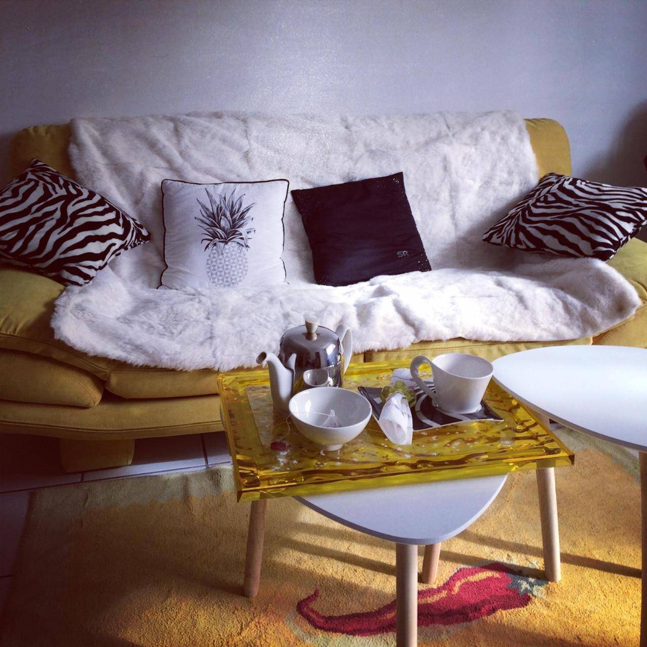 Chambre D'hotes the Yellow Cube — 4-Star Luxury Hotel in Aubiere, France
