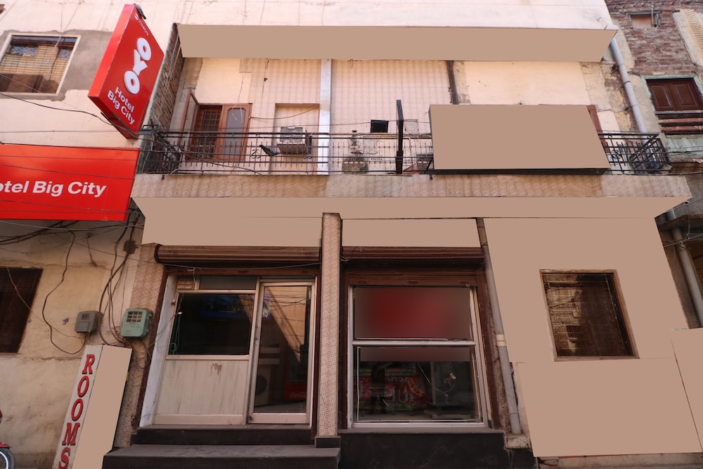 Oyo 28409 Hotel Big City
