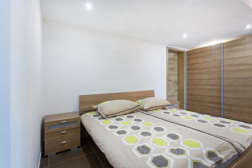 Domovoj Apartments And Rooms 14838587 — Medvode