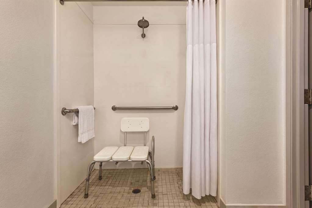 Country Inn & Suites by Radisson Beaufort West SC - photo 10