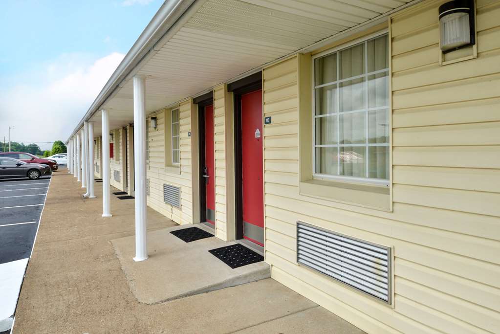Americas Best Value Inn Wildersville - photo 3