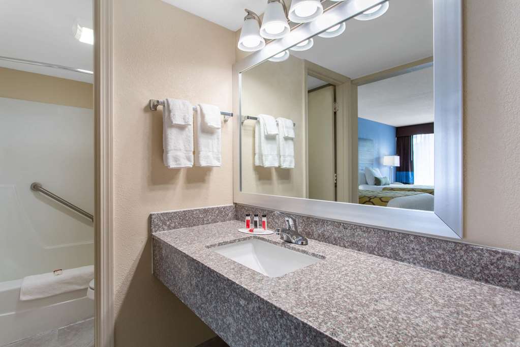 Baymont by Wyndham Cheraw - photo 15