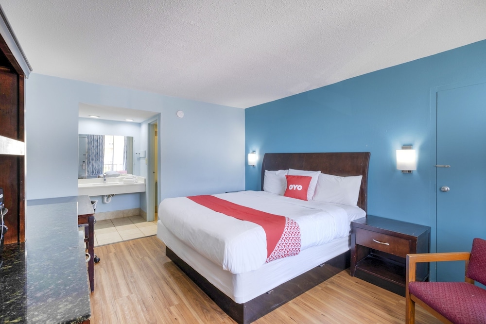 OYO Hotel Cleveland TN - photo 6