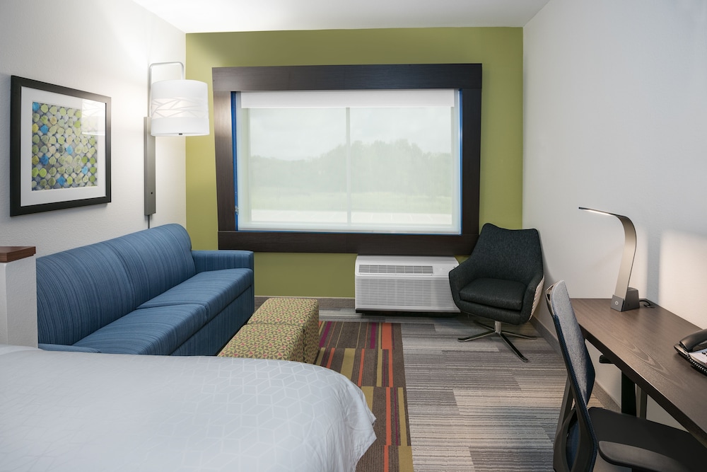 Holiday Inn Express & Suites Bryan College Station by IHG - photo 5