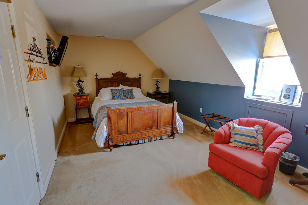 Brick Hotel on the Circle - photo 11
