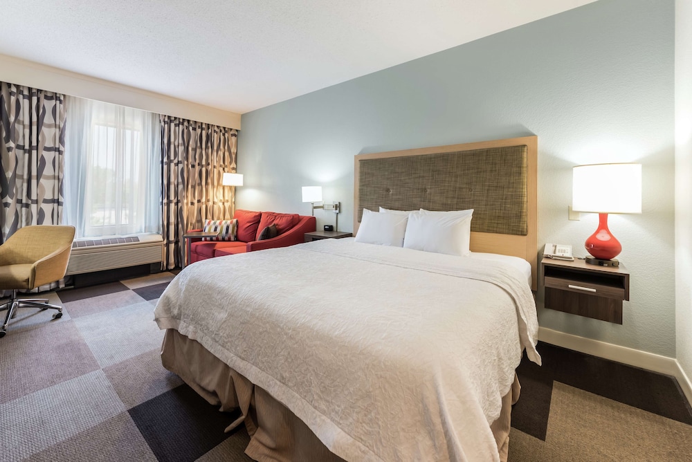 Hampton Inn by Hilton Columbus I 70E Hamilton Rd - photo 31
