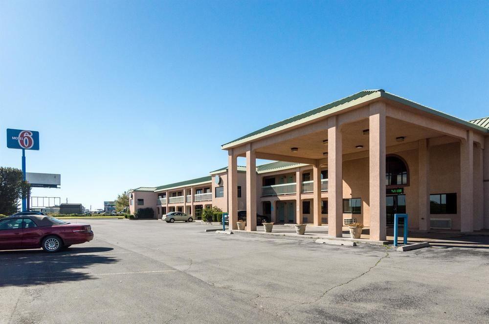 Premier Inn & Suites - featured photo