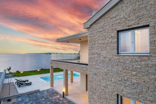 Villa Adria Maria 2 — 4-Star Luxury Hotel in Privlaka, Croatia