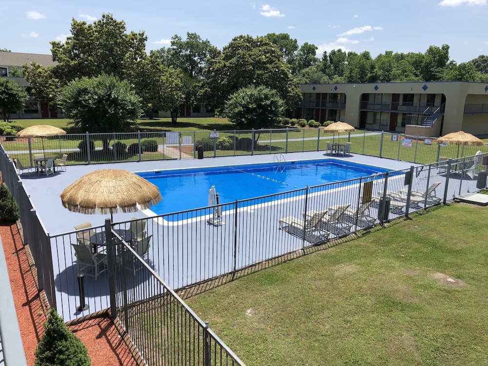Americas Best Value Inn Norfolk Airport Area - photo 13
