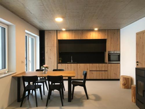 Holiday House Šmuc — 4-Star Luxury Hotel in Kranjska Gora, Slovenia