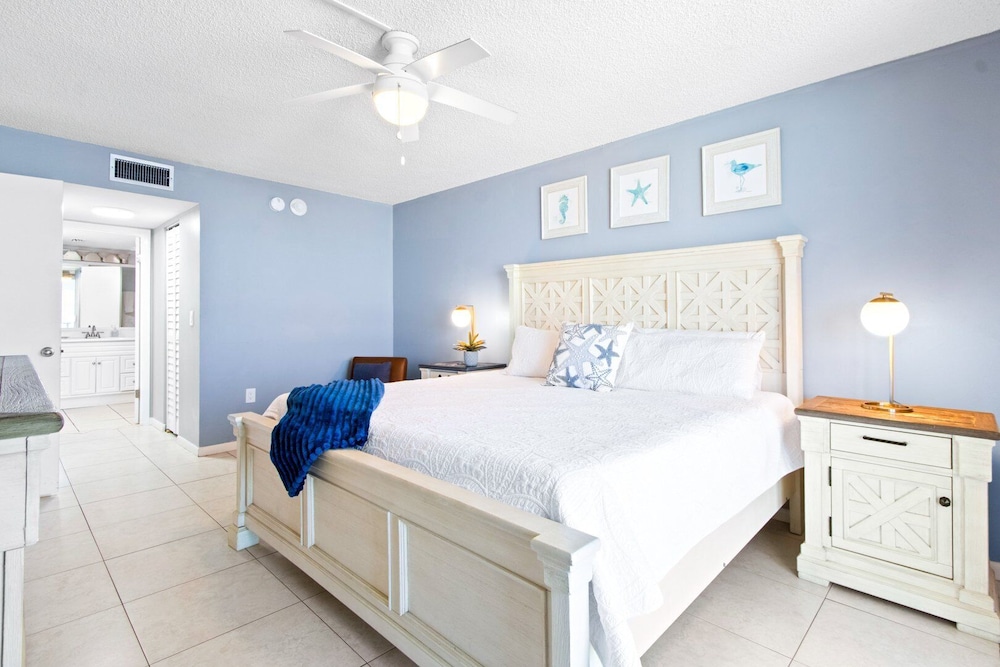 Indian Harbour Beach Club by Happy Palm Stays - photo 17