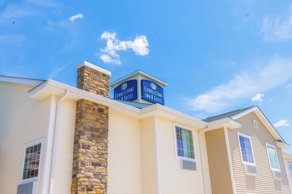 Cobblestone Inn & Suites Winters - photo 97