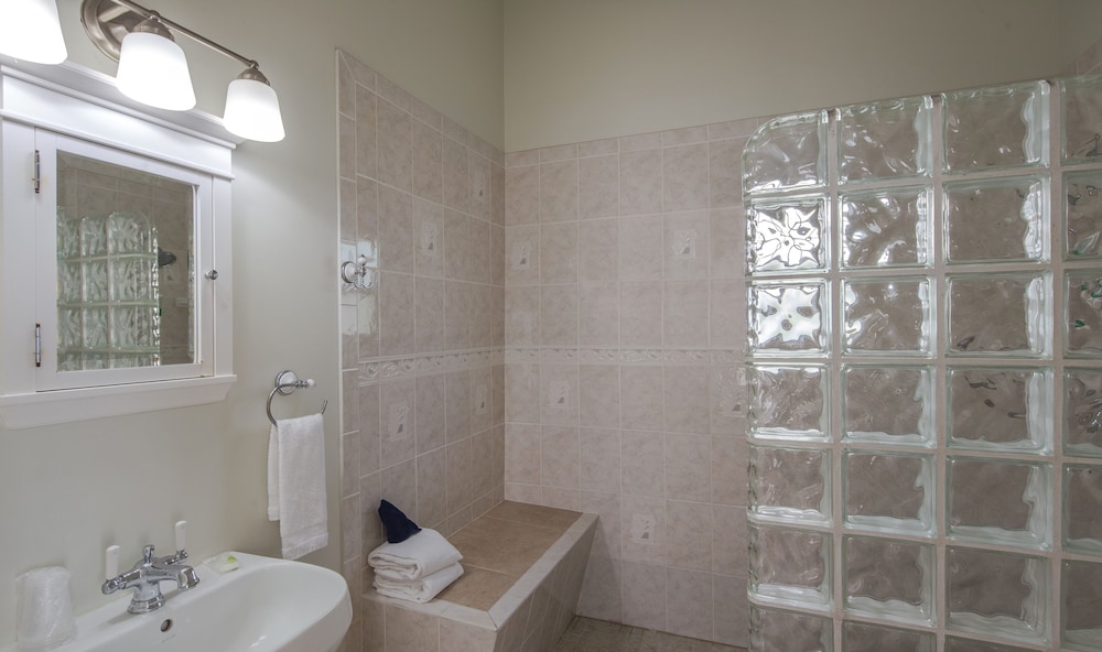 Wicker Guesthouse - photo 63