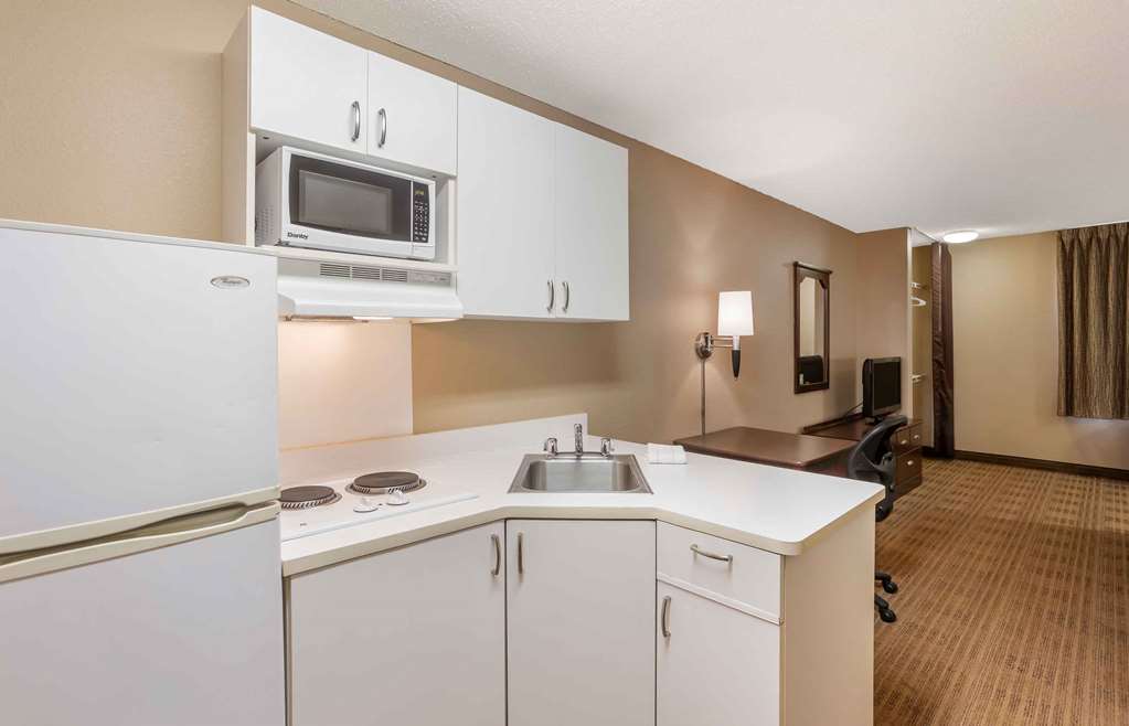 Extended Stay America Select Suites Columbia Stadium Blvd. - photo 17