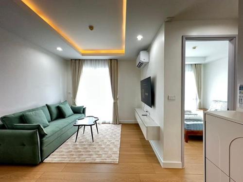 1BHK Apt High floor in Thonglor WiFi Pool Fitness