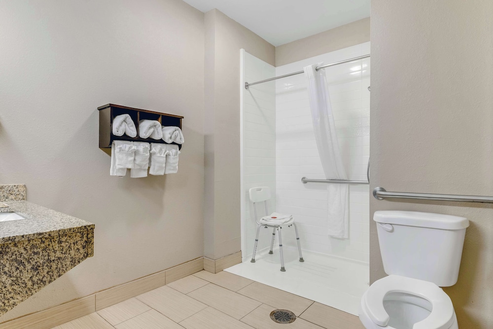 SureStay Plus Hotel by Best Western Owasso Tulsa North - photo 16