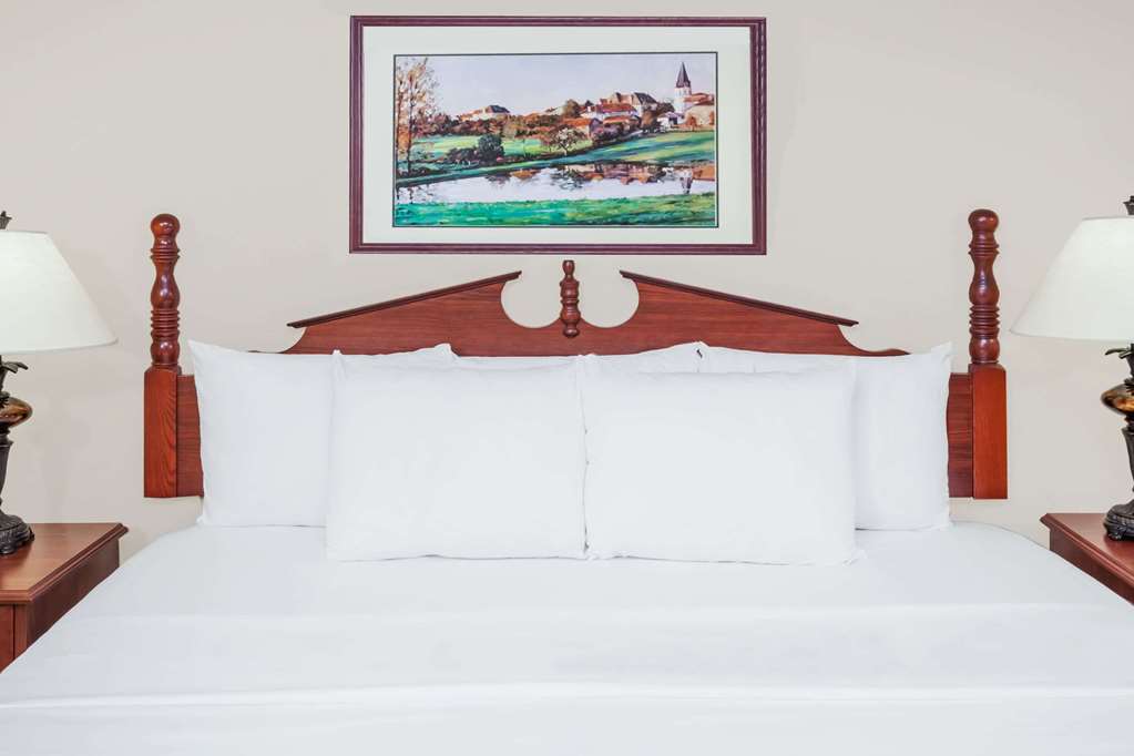 Baymont by Wyndham Elkhart - photo 16