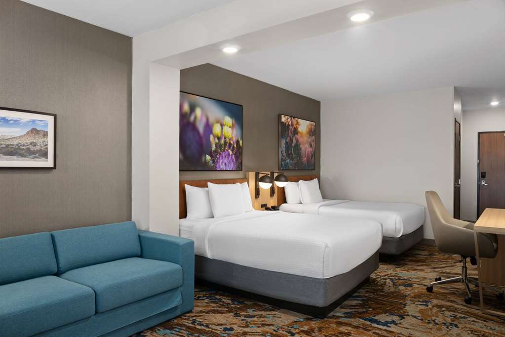 La Quinta Inn & Suites by Wyndham Yuma - photo 25
