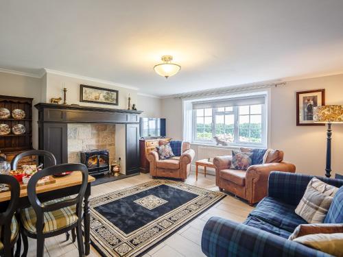 Farmside Cottage Chatton — 4-Star Luxury Hotel in Wooler, United Kingdom