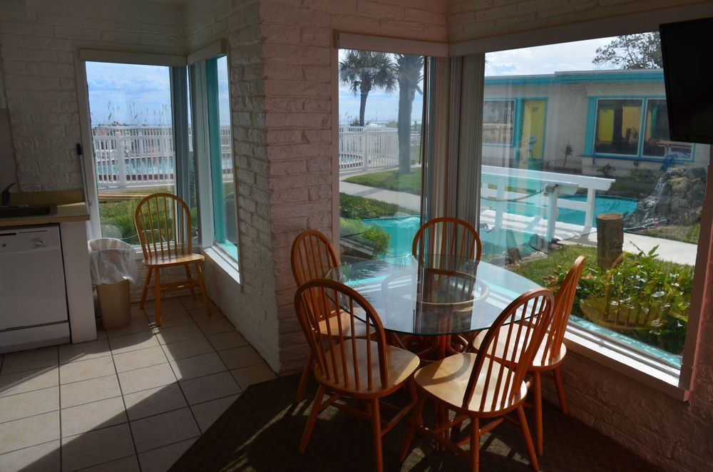 Beach Island Resort - photo 11