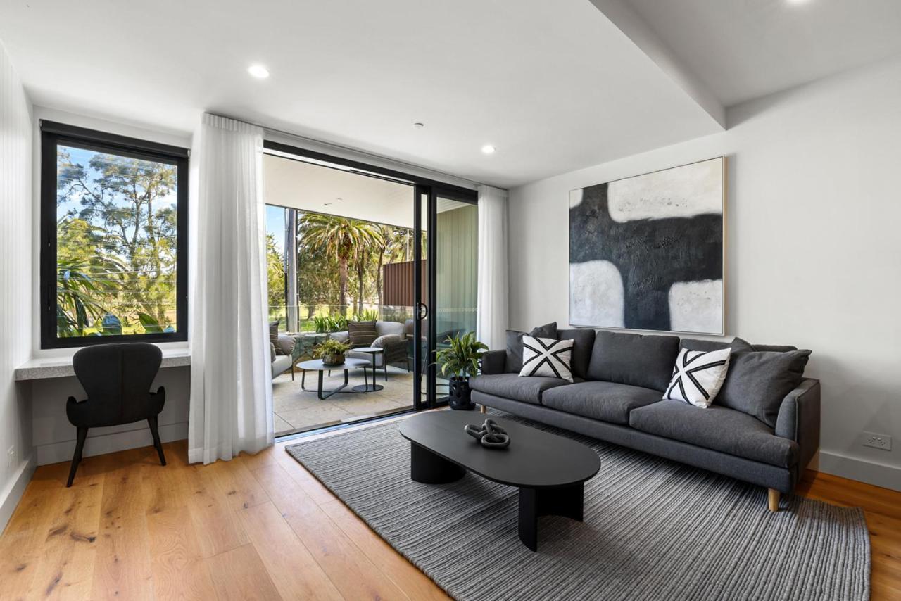 Executive 1 bed opposite Long Reef Golf Course — 4-Star Luxury Hotel in Collaroy, Australia