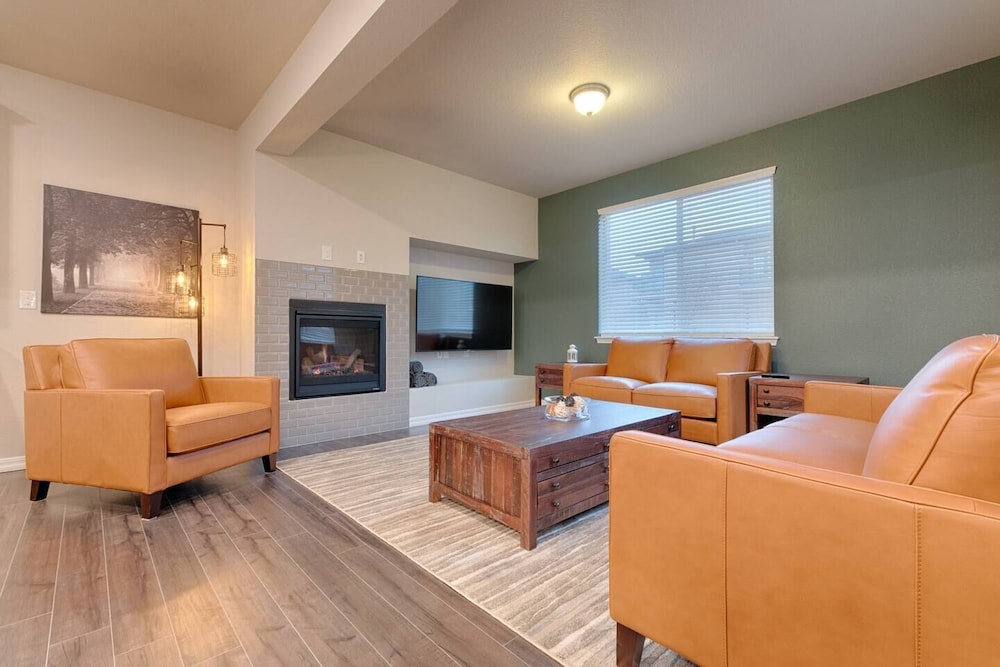 3BR Mtn Viewsluxury Townhomecentral Locationac in Colorado Springs, United States