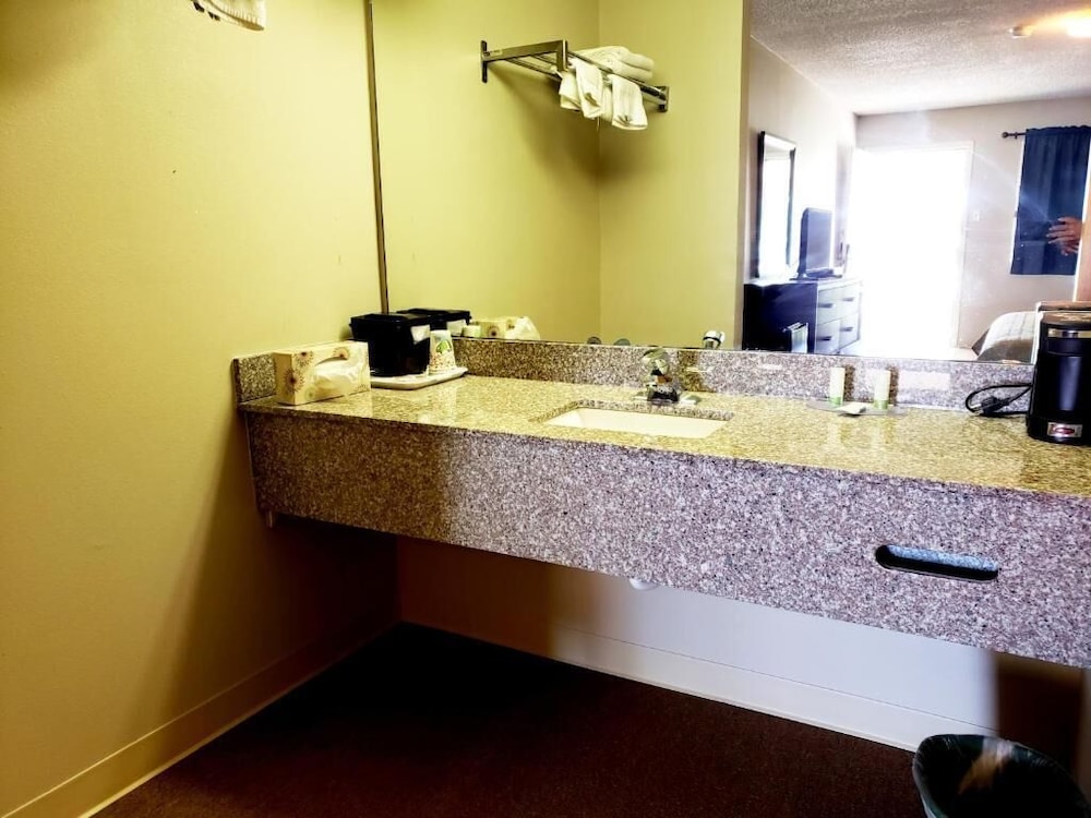 Motel 103 - photo 29