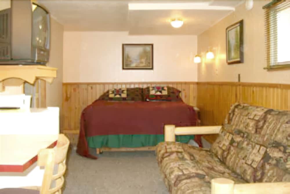 Brundage Inn - photo 3