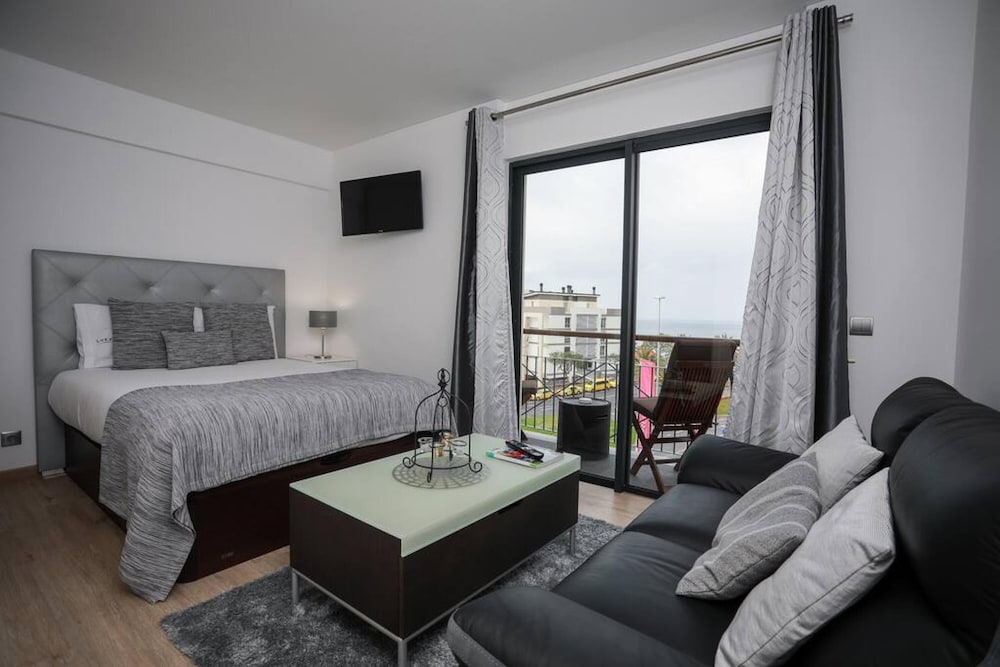 Forum Ocean View Apartment 2 — 4-Star Luxury Hotel in Funchal, Portugal