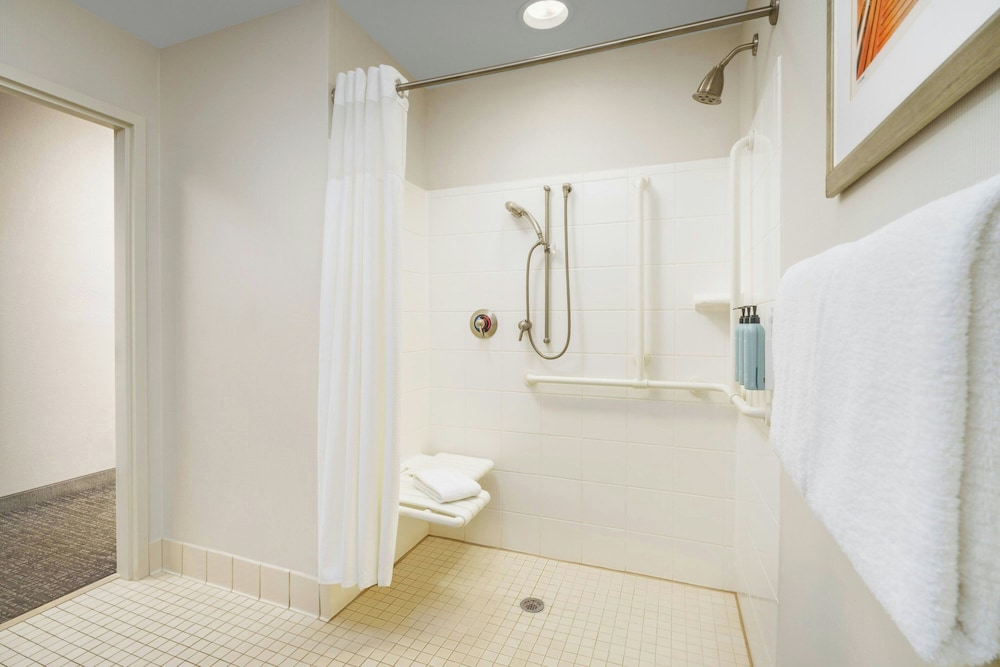 Courtyard By Marriott Stuart - photo 24