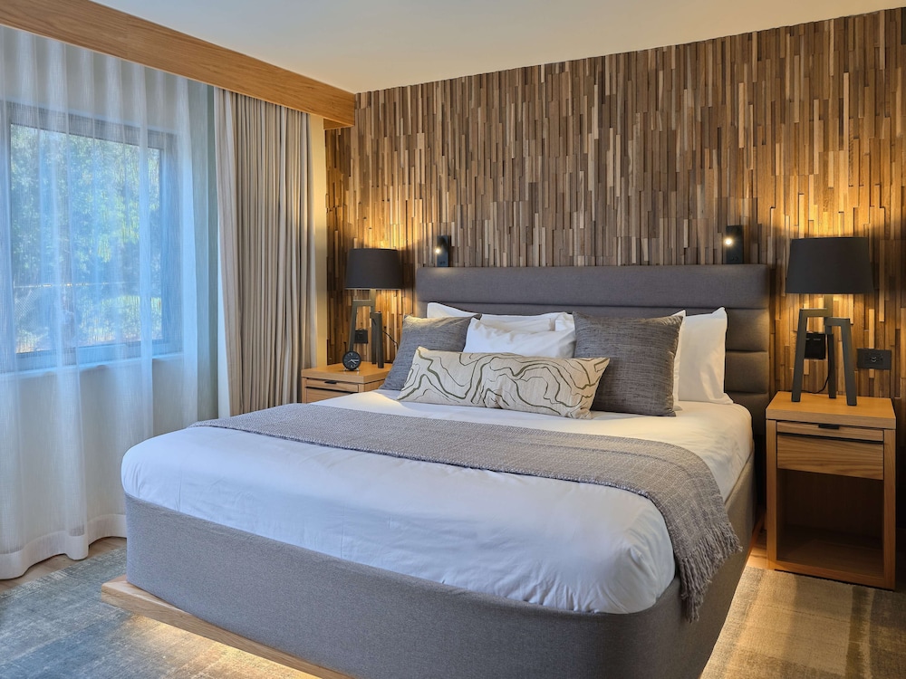 Embassy Suites by Hilton Napa Valley - photo 2