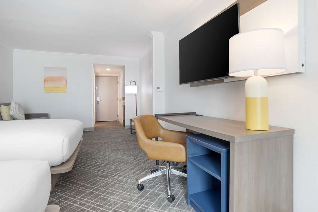 Comfort Inn & Suites New Orleans Airport North - photo 24