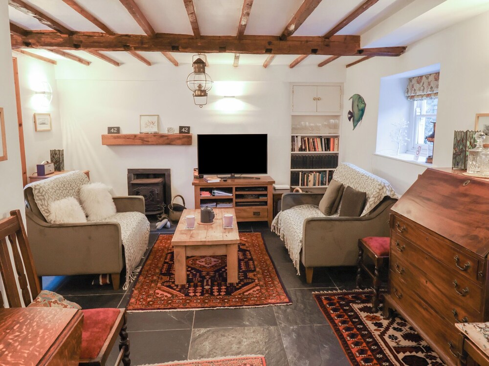 Naunton Cottage — 4-Star Luxury Hotel in Lyme Regis, United Kingdom