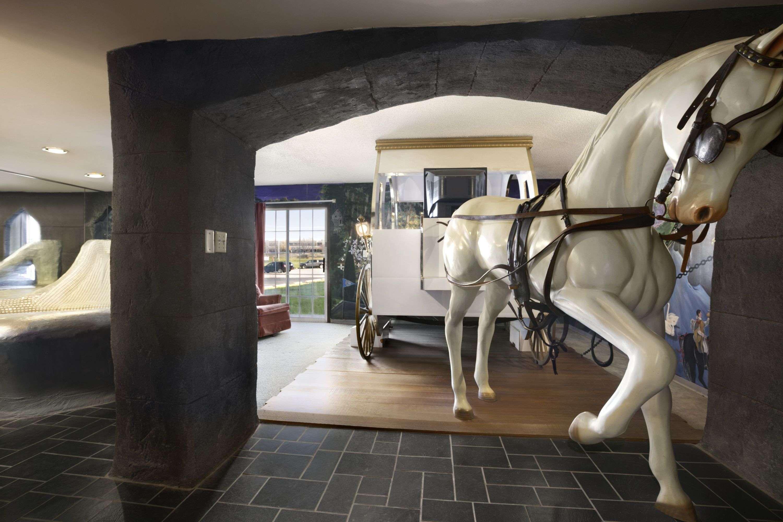 Travelodge Inn and Suites Muscatine - photo 17