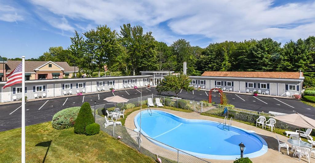 The Saco Motel - photo 14