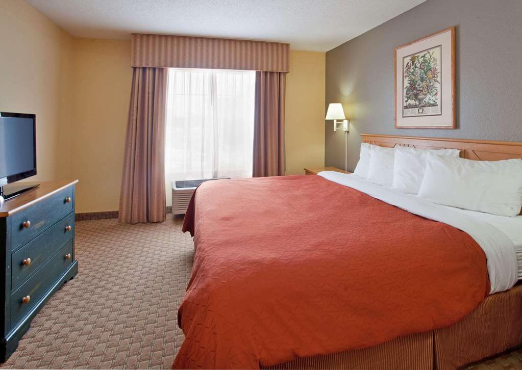 Country Inn & Suites by Radisson Bloomington Normal West IL - photo 4