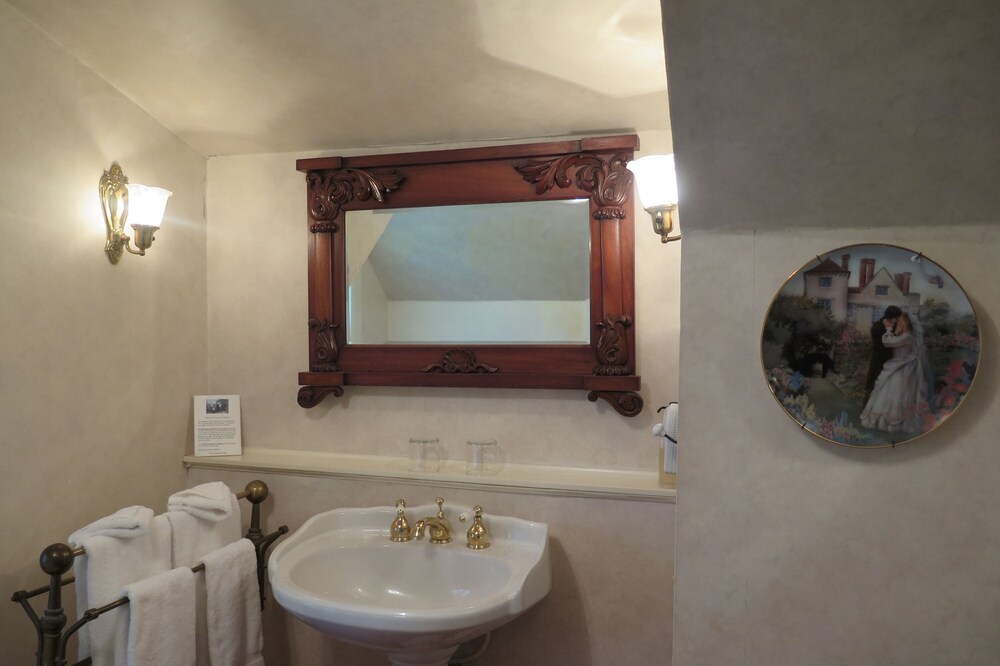 Calderwood Inn - photo 37