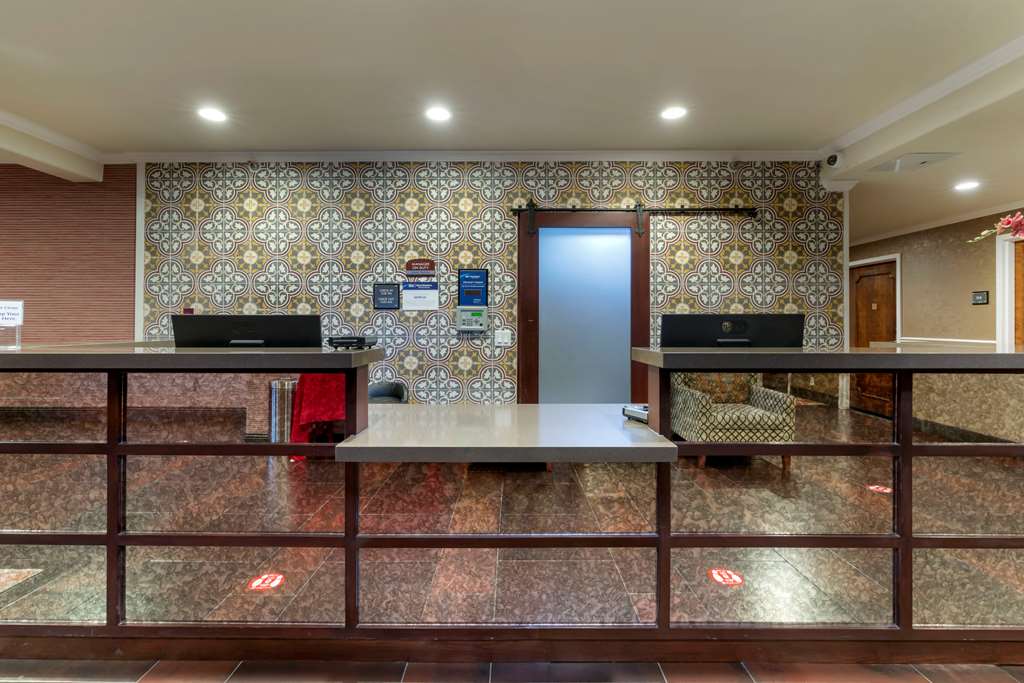 Best Western Plus Brookside Inn - photo 4