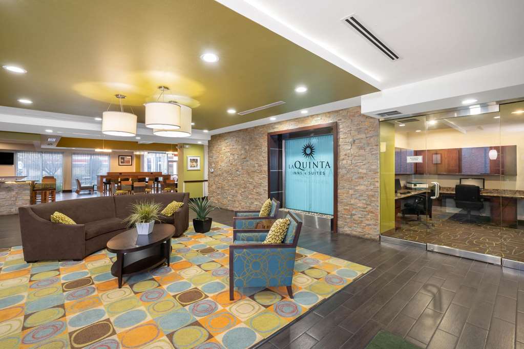La Quinta by Wyndham Houston Willowbrook Vintage Park - photo 6