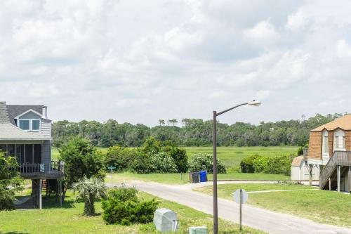 40 East Peach Bound by Oak Island Accommodations - photo 38