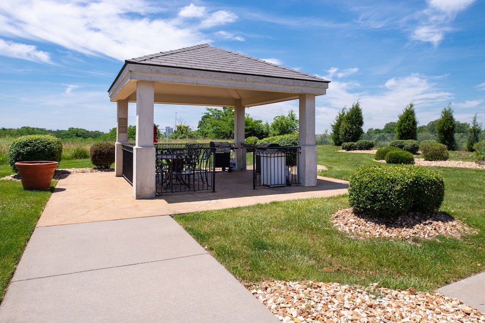 Candlewood Suites Olathe by IHG - photo 23