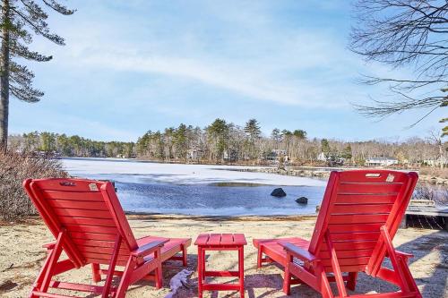 Lakeside Getaway Lake Access & Firepit - carbon neutral hotel in Wolfeboro