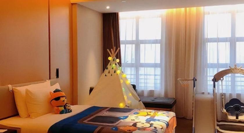 Atour Hotel Zhanjiang Renmin Avenue Dingsheng Plaza in Zhanjiang, People's Republic of China