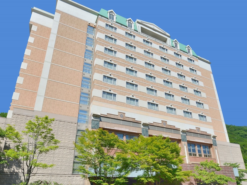 Noboribetsu Manseikaku - carbon neutral hotel in Noboribetsu