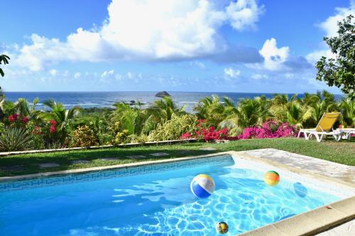 Villa Guadeloupe Saint François Accès Mer Piscine IGUANA BAY Villa Zagadi — 4-Star Luxury Hotel in Saint-Francois, Guadeloupe