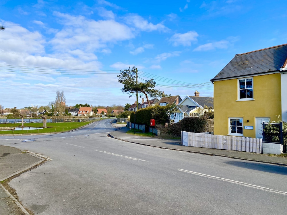 1 South Cottages — 4-Star Luxury Hotel in Leiston, United Kingdom